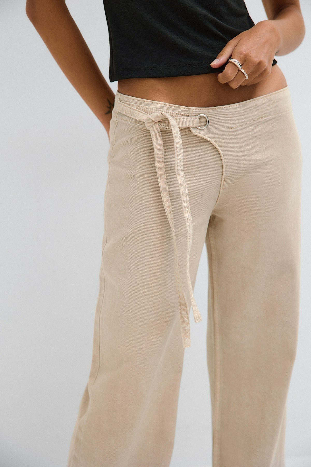 Jeans large à nouer